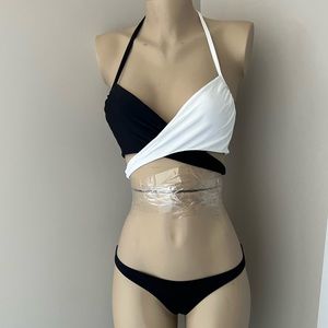 NWOT Victoria's Secret Black and White Bikini